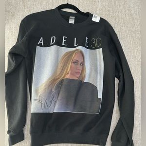 Adele 30 Sweatshirt, Size Small unisex